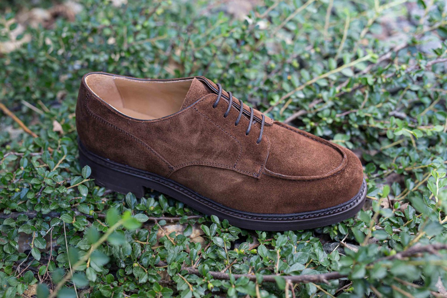 Yanko apron derby ruskea mokka
