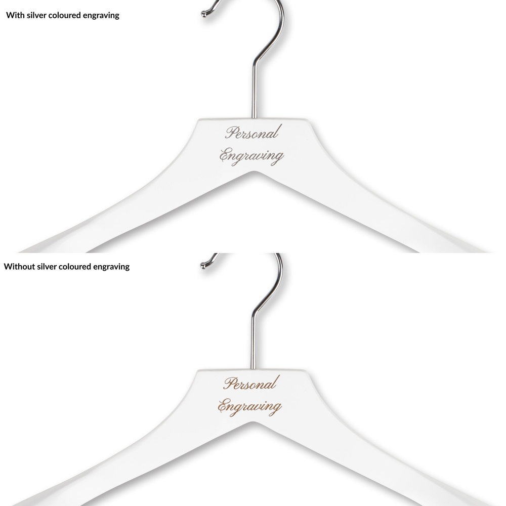 Kavajgalge vitt trä med byxstång med gravyr