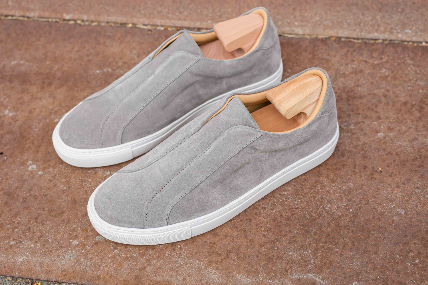 Skolyx Premium laceless Sneaker hellgrauem Veloursleder