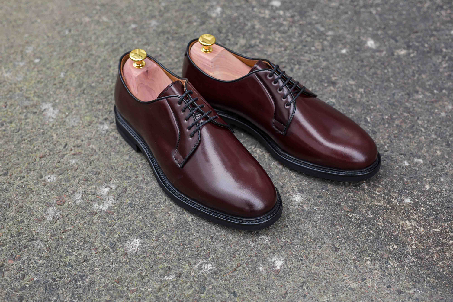 Yanko plain toe derby bordeaux Shell cordovan