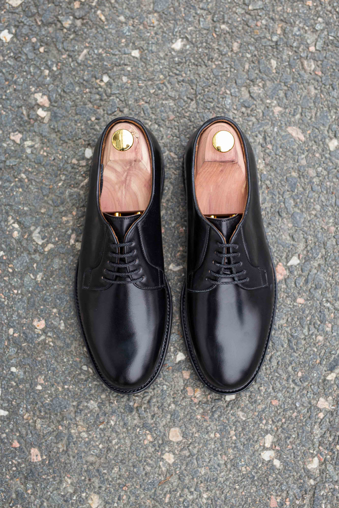 Yanko plain toe derby sort Shell cordovan