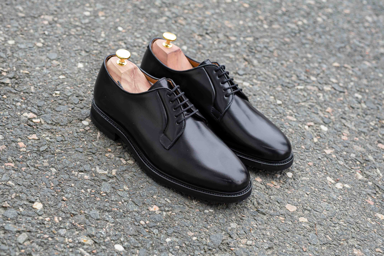 Yanko plain toe derby sort Shell cordovan