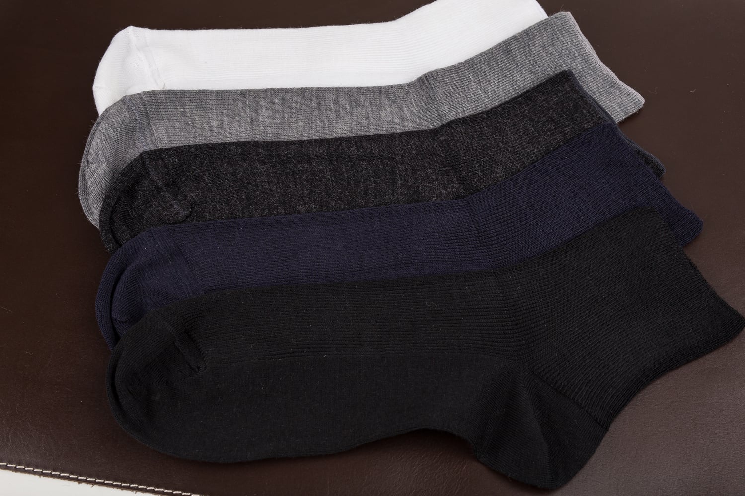 Women's ribbed wool socks