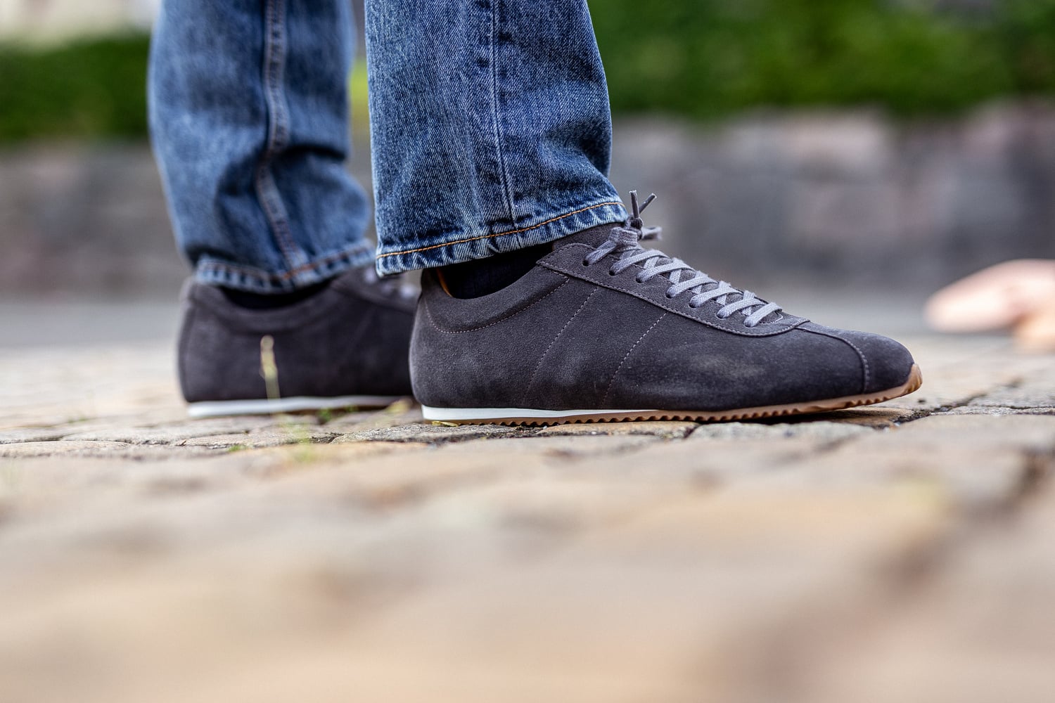 Skolyx Premium low trainers dark grey suede
