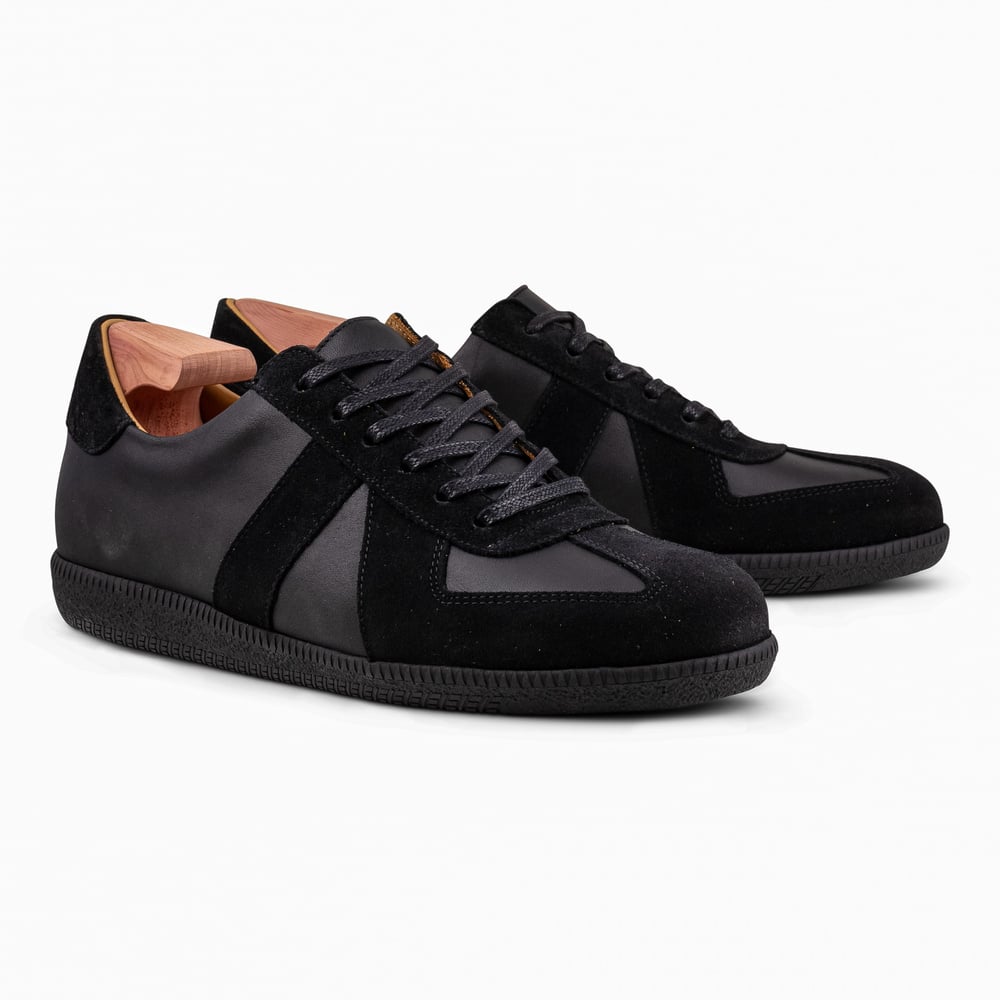 Skolyx premium GAT sneaker nera con suola scura