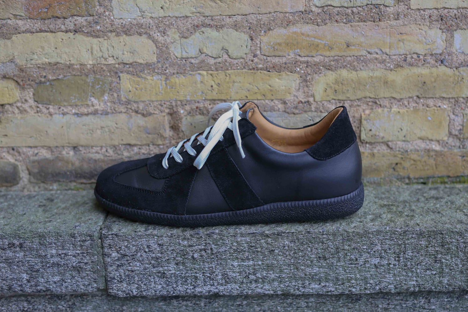Skolyx premium GAT zapatilla negra con suela oscura