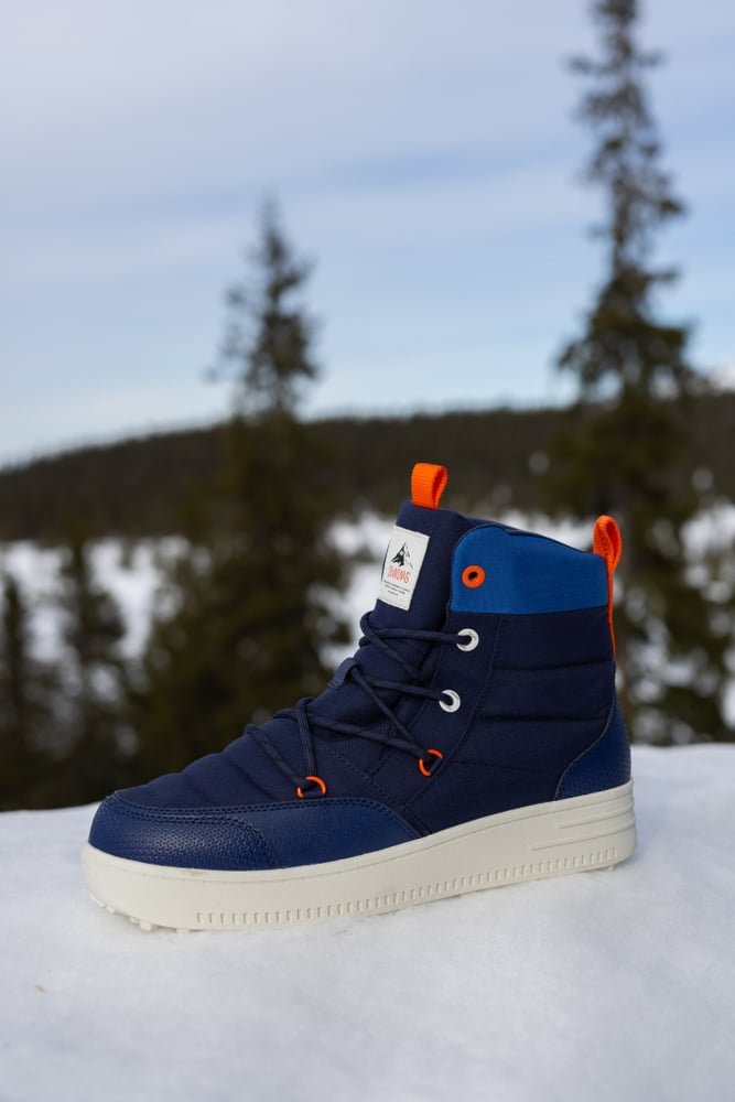 Swims, Snow Runner, tummansininen