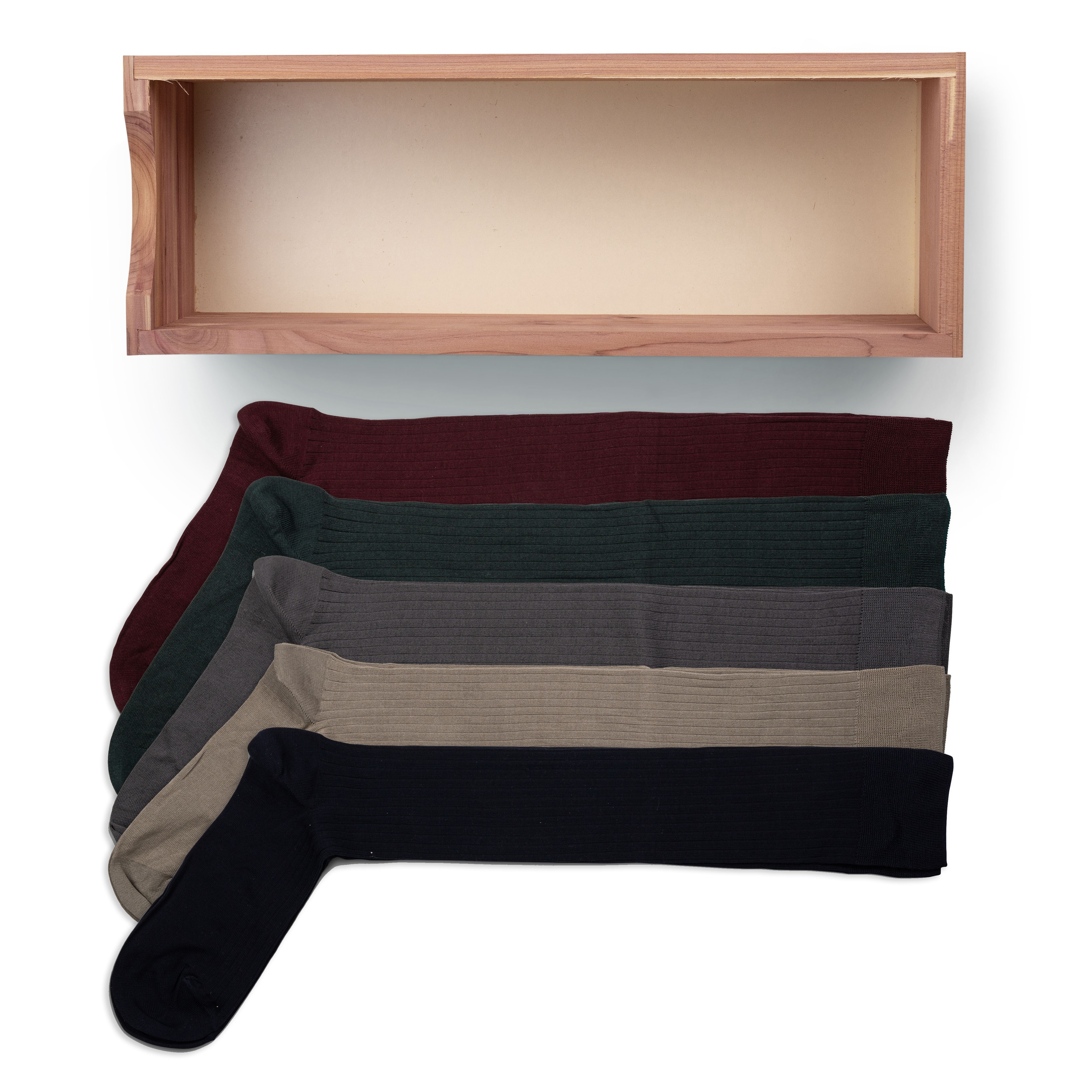 Zedernholzschachtel mit 5 Paar baumwolle OTC (lange) Socken