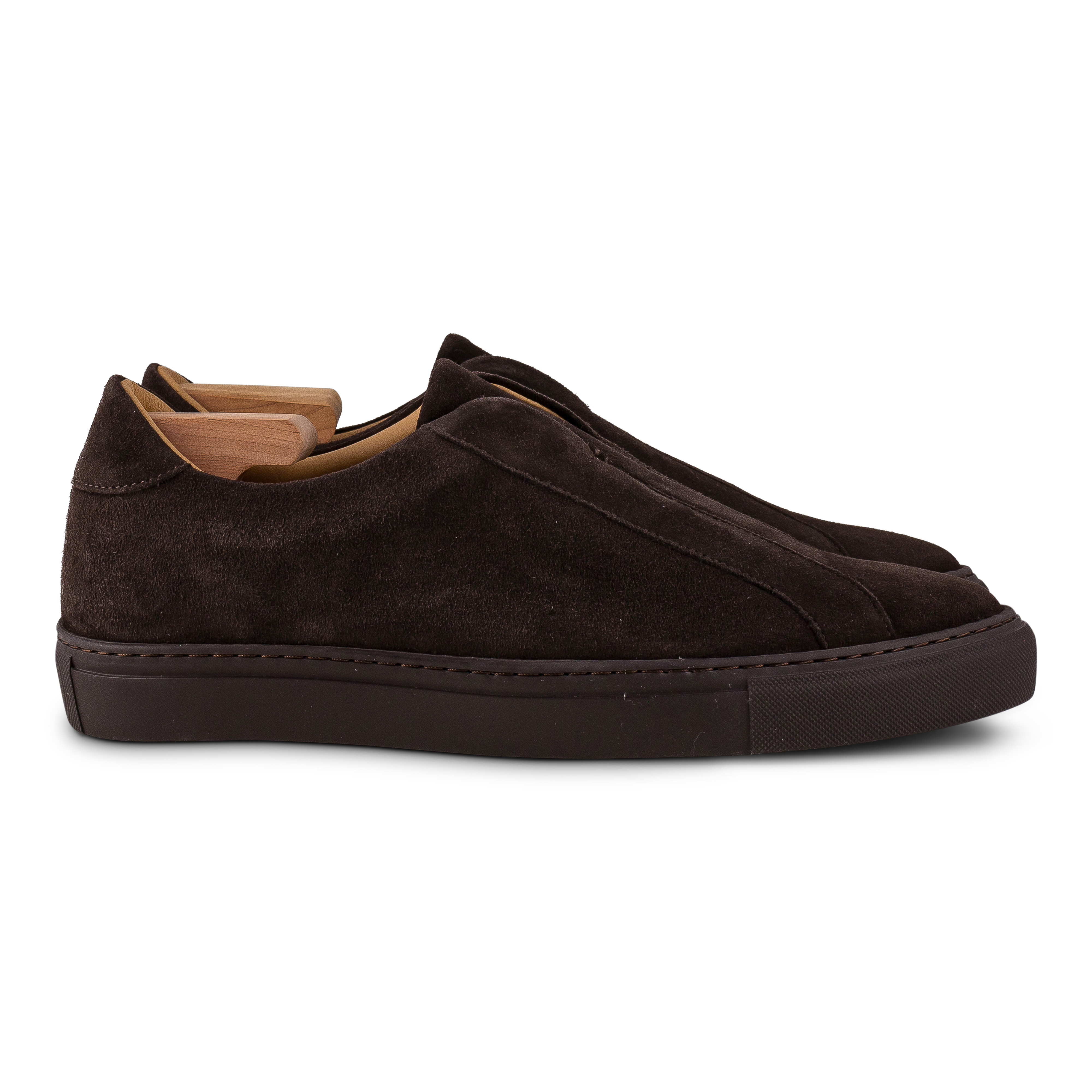 Skolyx Premium laceless Sneaker aus dunkelbraunem Veloursleder mit dunkler Sohle